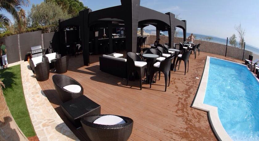 Paradise Resort Vanesa Vir Luaran gambar