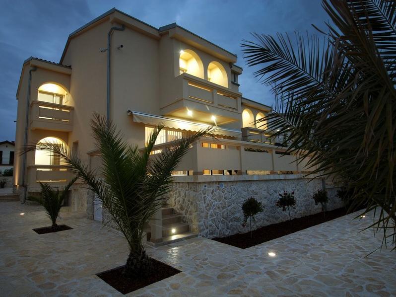 Paradise Resort Vanesa Vir Luaran gambar