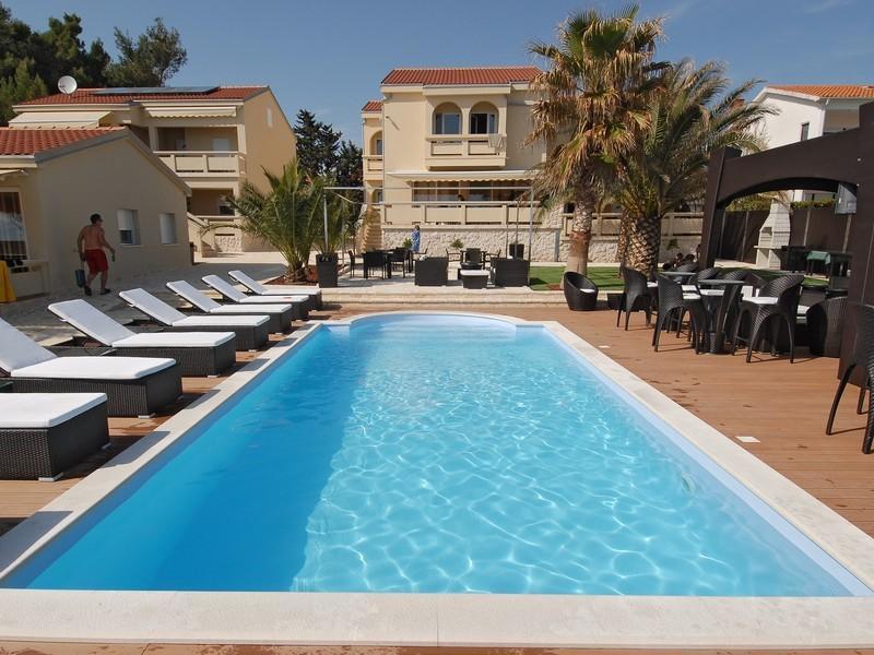 Paradise Resort Vanesa Vir Luaran gambar